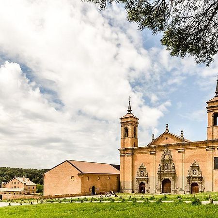 Отель Hospederia Monasterio Сан-Хуан-де-ла-Пена Экстерьер фото